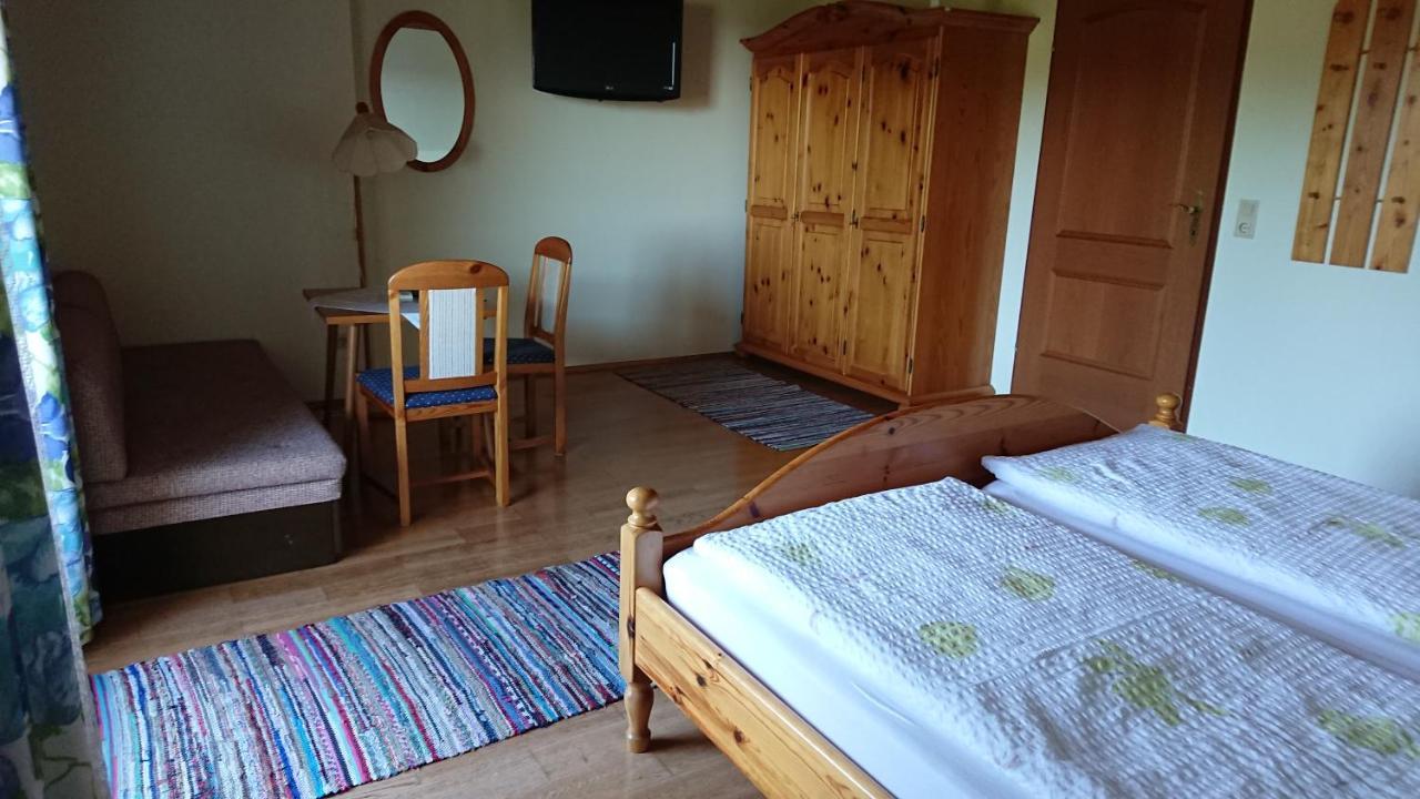Gaestehaus Der Gamser Winzerstube باد جامس المظهر الخارجي الصورة