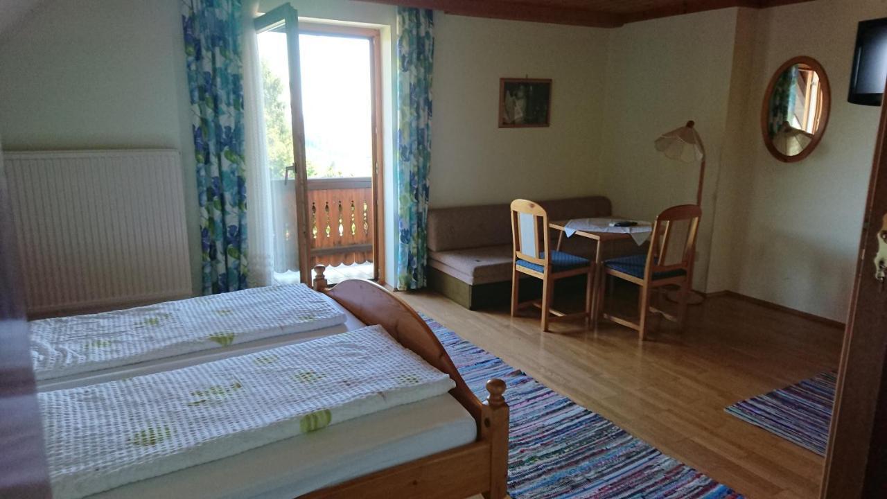 Gaestehaus Der Gamser Winzerstube باد جامس المظهر الخارجي الصورة