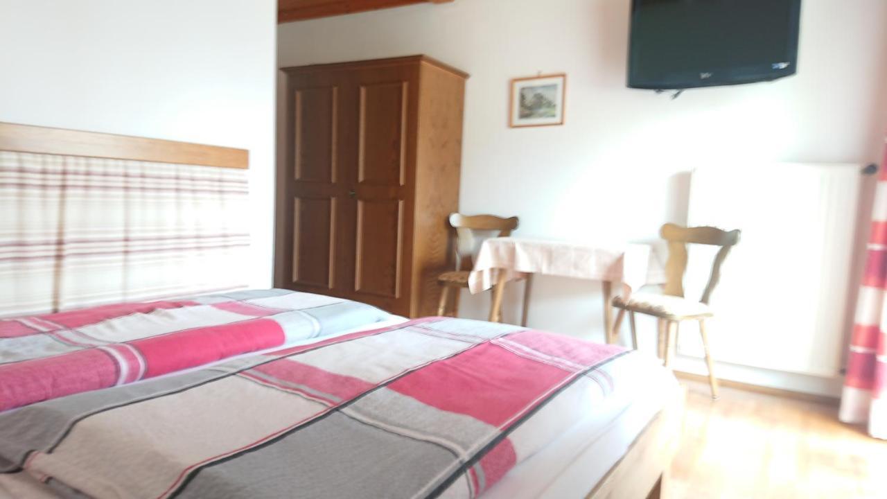 Gaestehaus Der Gamser Winzerstube باد جامس المظهر الخارجي الصورة